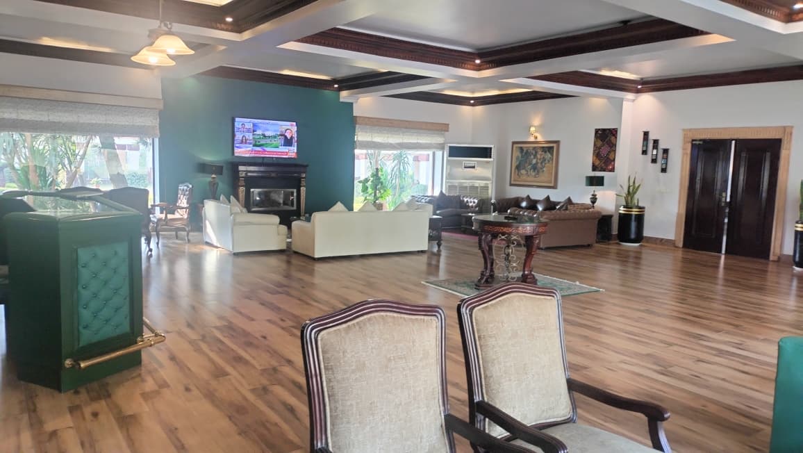 WhatsApp Image 2025-11-21 at 09.39.07