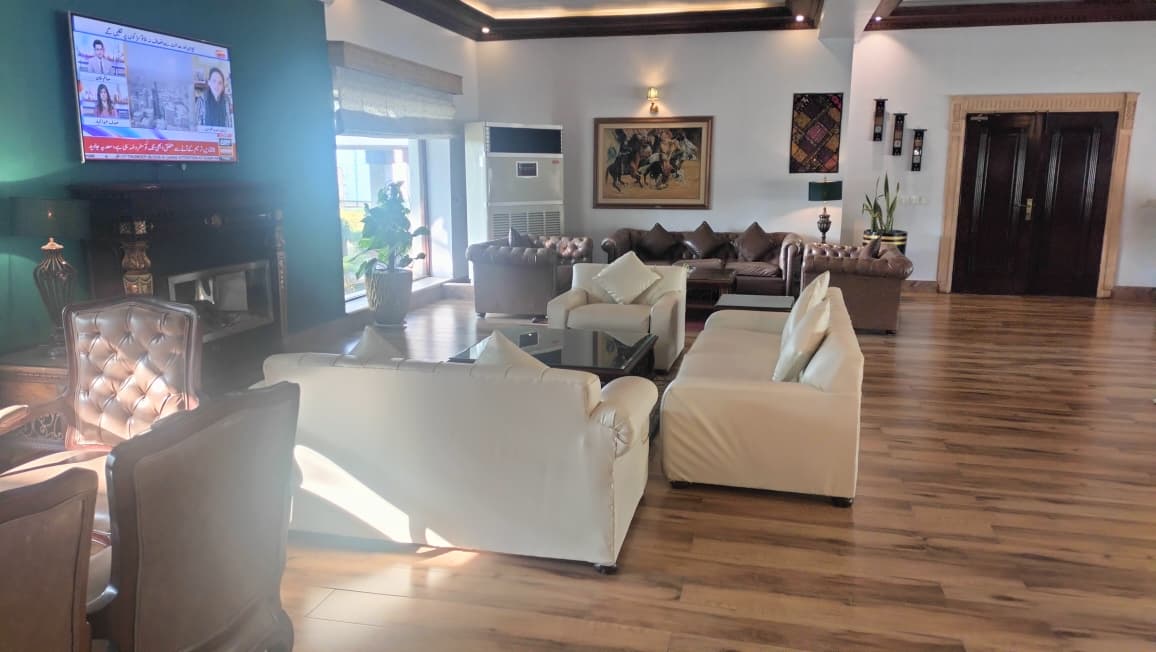 WhatsApp Image 2025-11-21 at 09.39.08