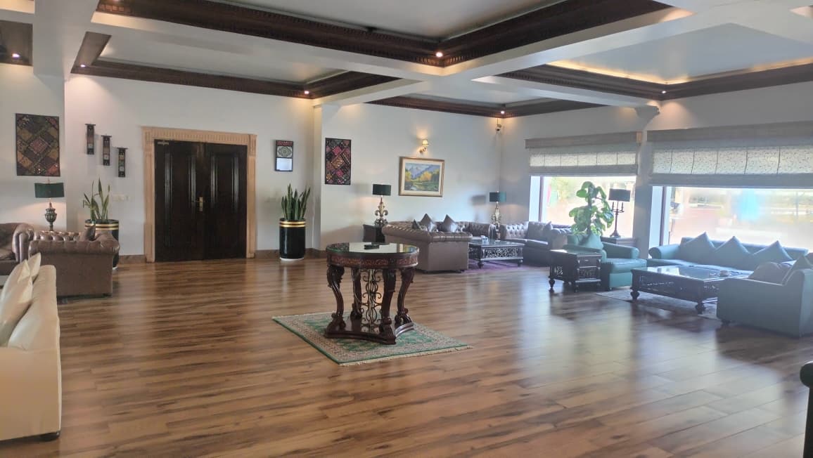 WhatsApp Image 2025-11-21 at 09.39.11 (1)